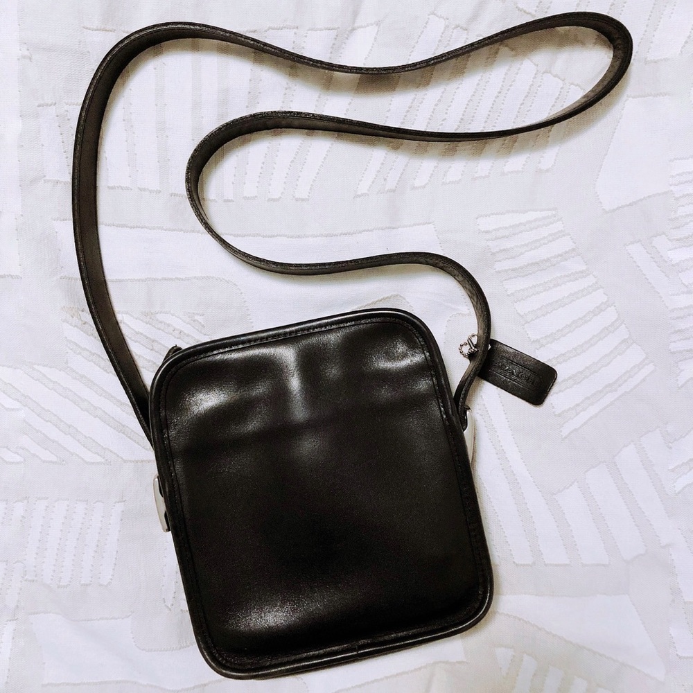 90’s Vintage Black Leather Coach Crossbody Purse